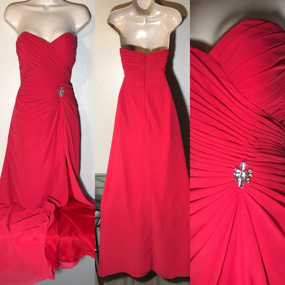 Mari Lee Dresses & Skirts - Mari Lee by Madeline Gardner Red Formal Dress Gown